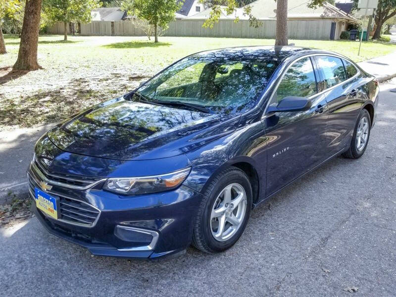 2016 Chevrolet Malibu 1LS photo 2