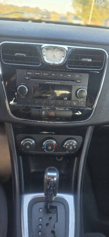 2014 Chrysler 200 LX