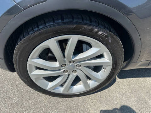 2018 Land Rover Discovery HSE Luxury