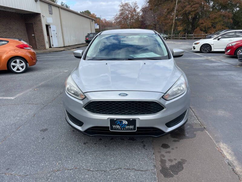 2017 Ford Focus SE photo 3