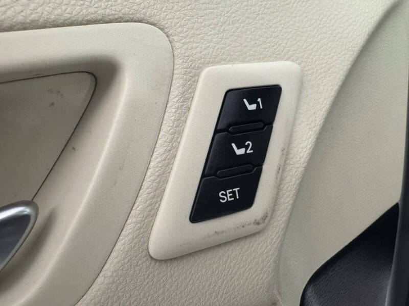 2024 Toyota Sienna Platinum 7-Passenger