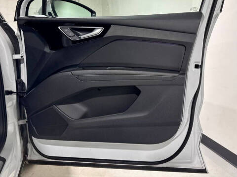 2022 Audi Q4 e-tron quattro Premium Plus 50