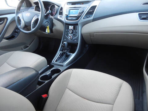 2014 Hyundai Elantra SE