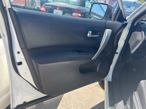 2013 Nissan Rogue SV