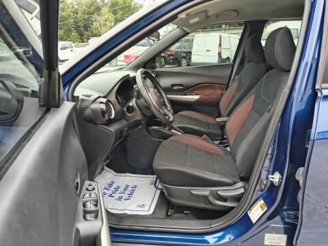 2020 Nissan Kicks SR