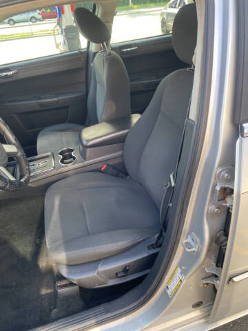 2008 Chrysler 300 LX