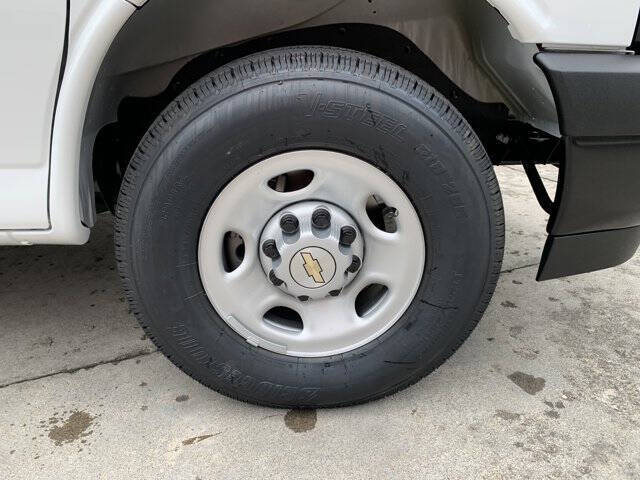 2025 Chevrolet Express 2500