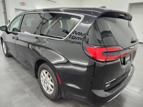 2024 Chrysler Pacifica Touring L