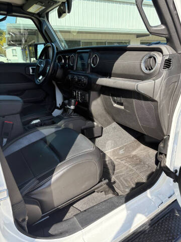 2021 Jeep Gladiator Overland