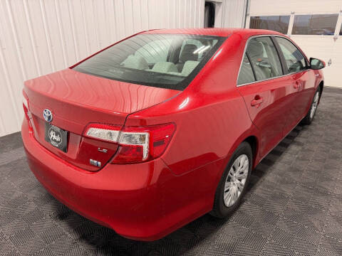 2014 Toyota Camry Hybrid LE