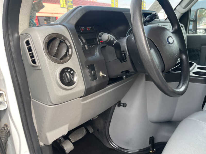 2013 Ford E-Series E-150