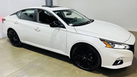 2022 Nissan Altima for sale at AutoDreams in Lee's Summit MO