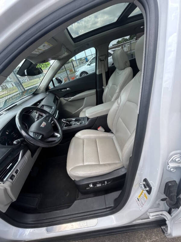 2020 Cadillac XT4 Premium Luxury