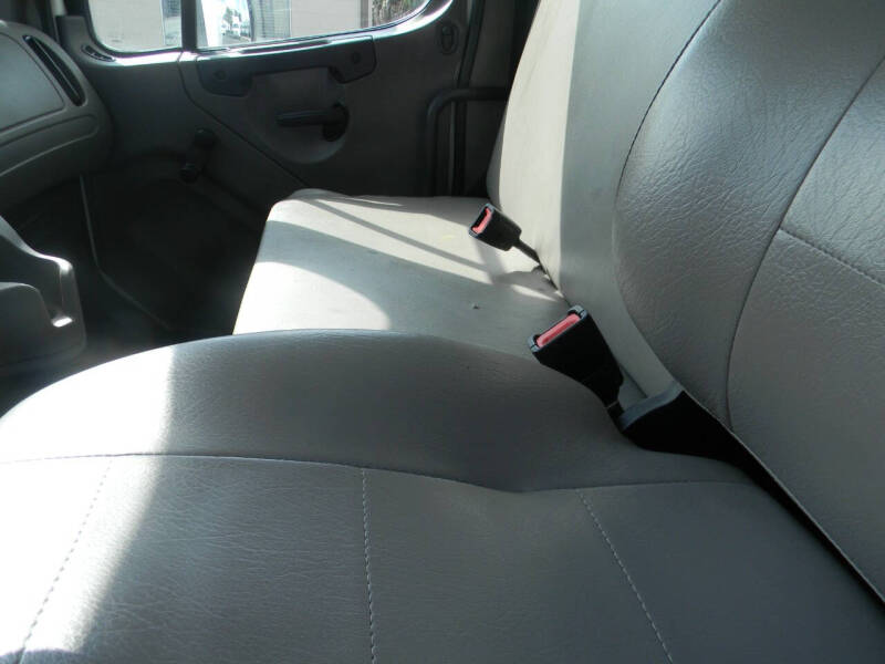 2022 Freightliner M2 106