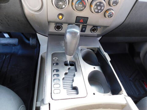 2004 Nissan Armada SE