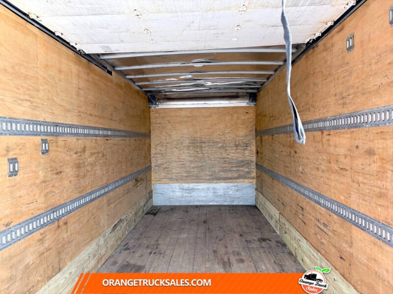 2019 Freightliner M2 106