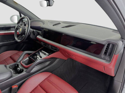 2024 Porsche Cayenne