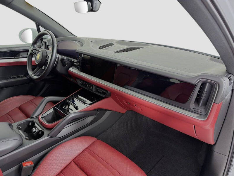 2024 Porsche Cayenne