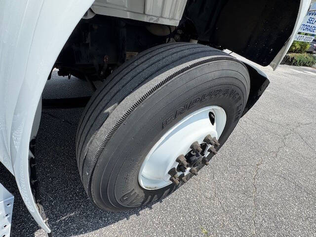 2017 Freightliner M2 106