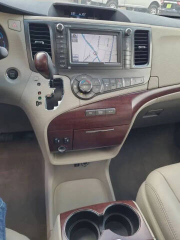 2012 Toyota Sienna Limited 7-Passenger