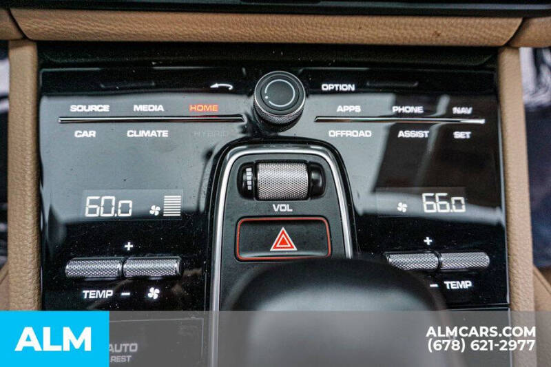 2023 Porsche Cayenne Platinum Edition