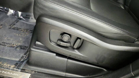 2024 Land Rover Defender 110 P400 X-Dynamic SE