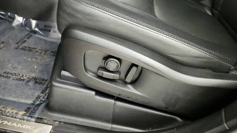 2024 Land Rover Defender 110 P400 X-Dynamic SE