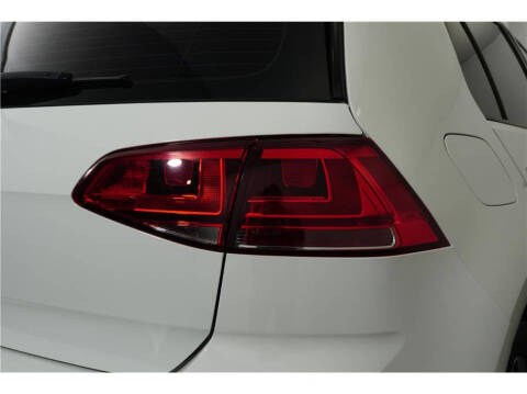 2016 Volkswagen e-Golf SE