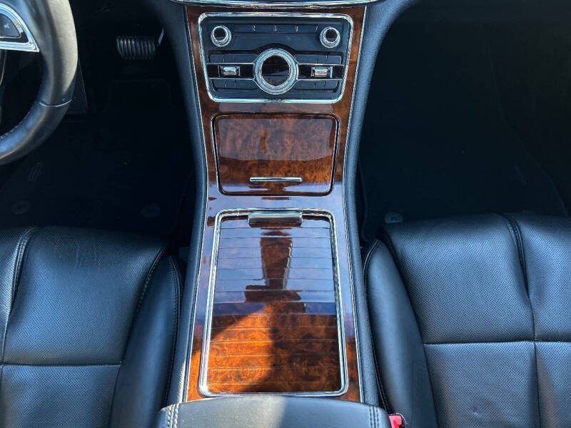 2017 Lincoln Continental Select
