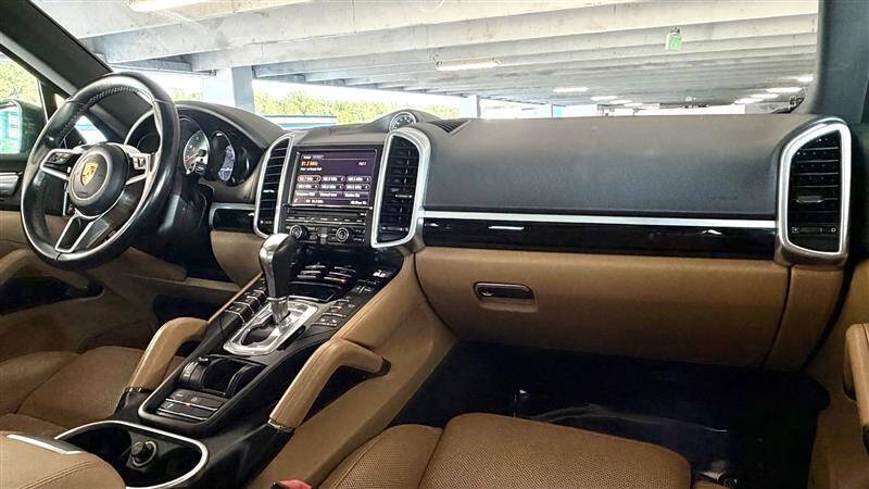 2016 Porsche Cayenne S