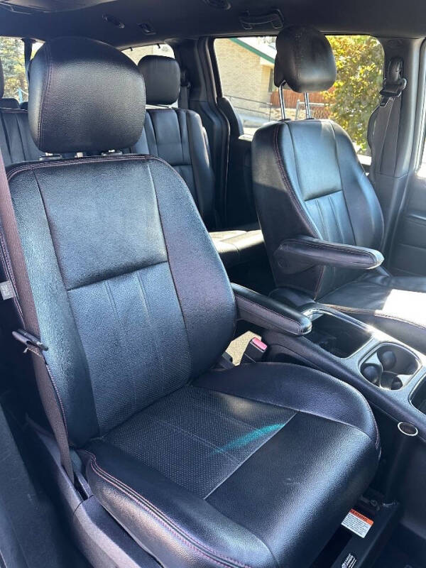 2015 Dodge Grand Caravan R/T