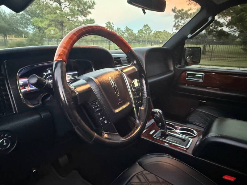 2017 Lincoln Navigator Select