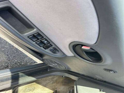 2004 Saturn Ion 2