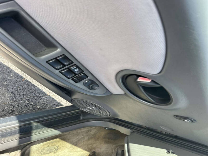 2004 Saturn Ion 2