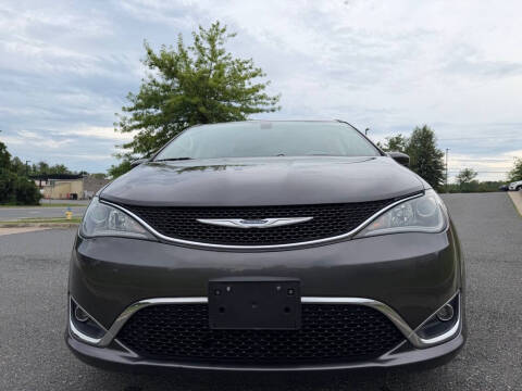 2017 Chrysler Pacifica Touring Plus