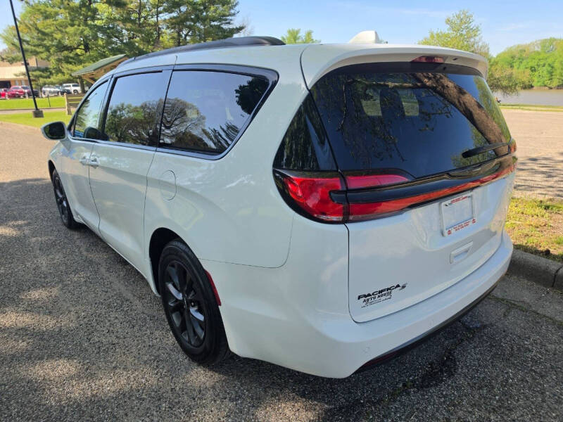 2021 Chrysler Pacifica Touring
