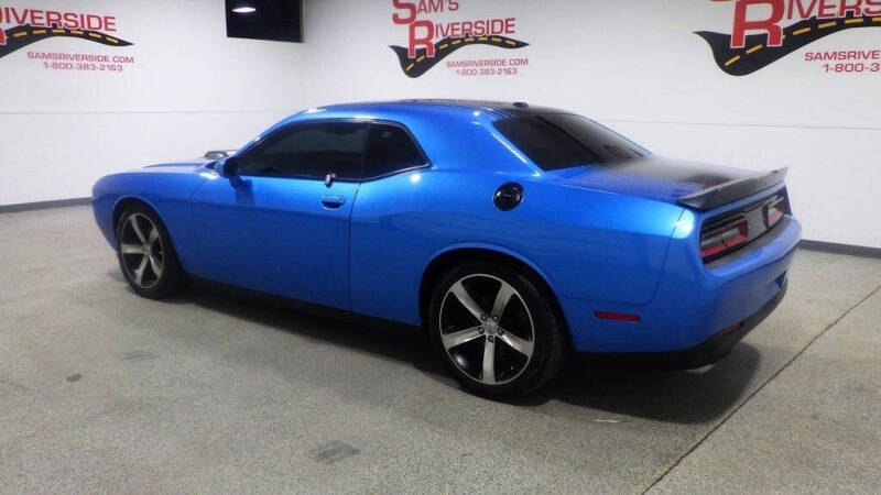 2015 Dodge Challenger R/T Shaker