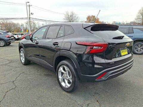 2024 Chevrolet Trax LS