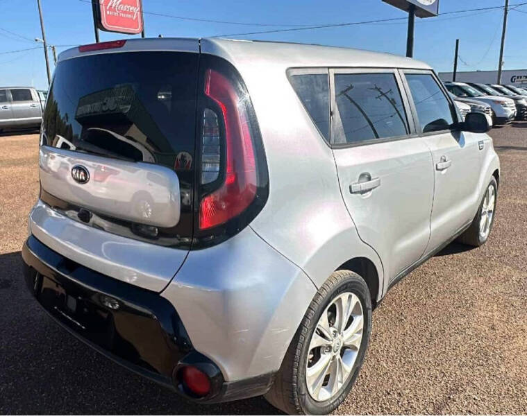 2016 Kia Soul +
