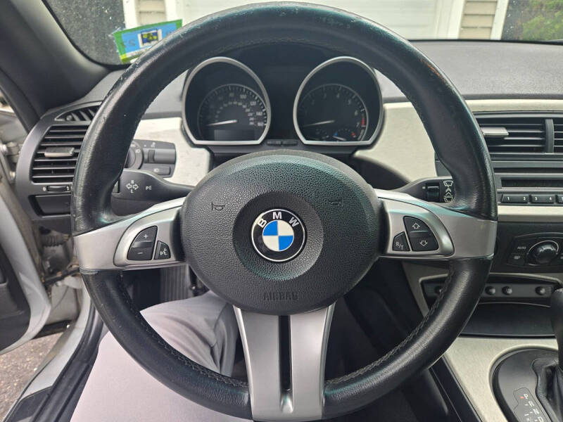 2005 BMW Z4 2.5i