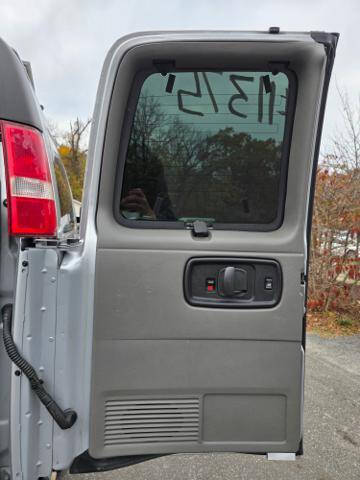 2017 Chevrolet Express LT 2500