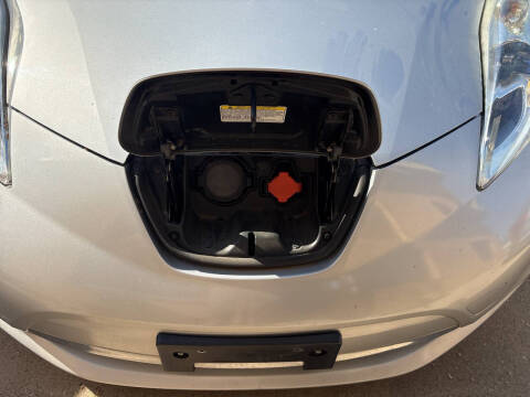 2015 Nissan LEAF SV