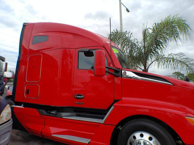 2023 Kenworth T680