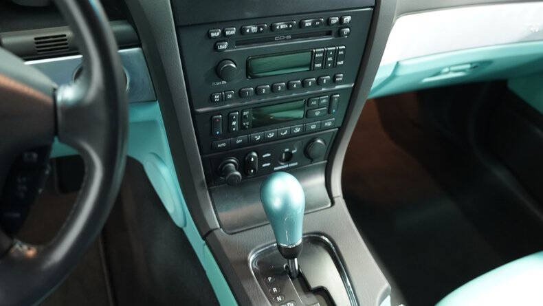 2002 Ford Thunderbird Deluxe