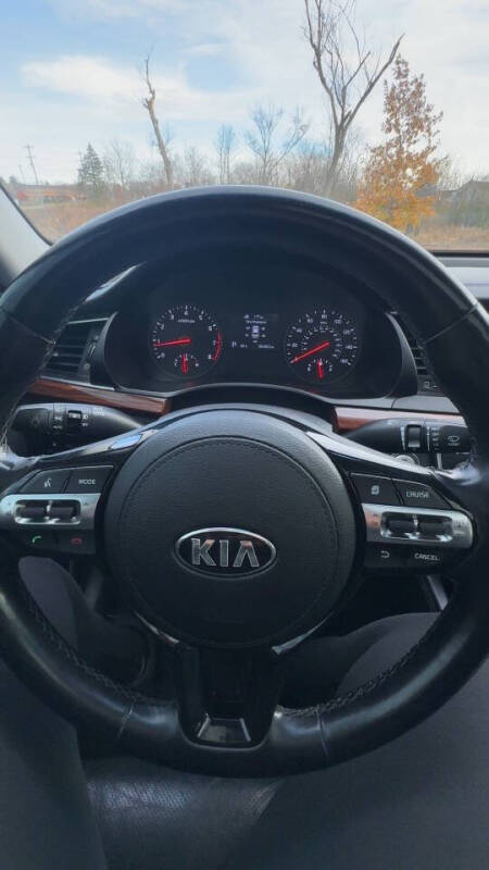 2017 Kia Cadenza Premium