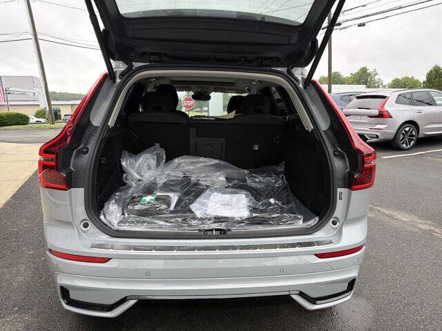 2026 Volvo XC60 T8 Plus