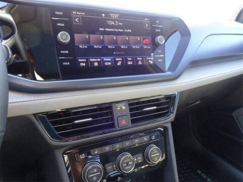 2024 Volkswagen Taos SE 4Motion