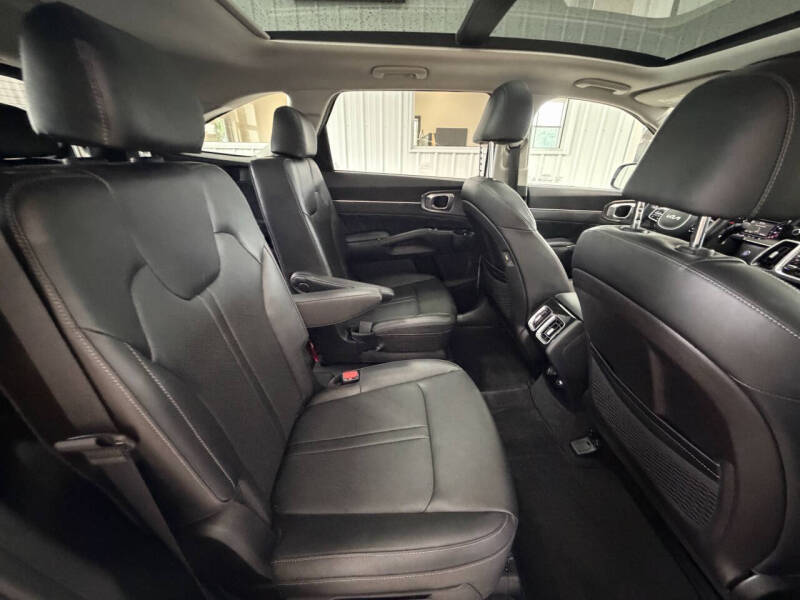 2022 Kia Sorento SX