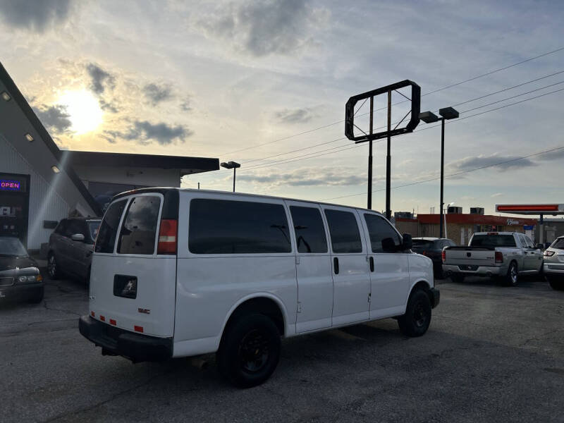 2009 Chevrolet Express LS 3500