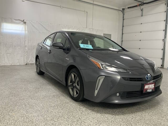 2022 Toyota Prius LE
